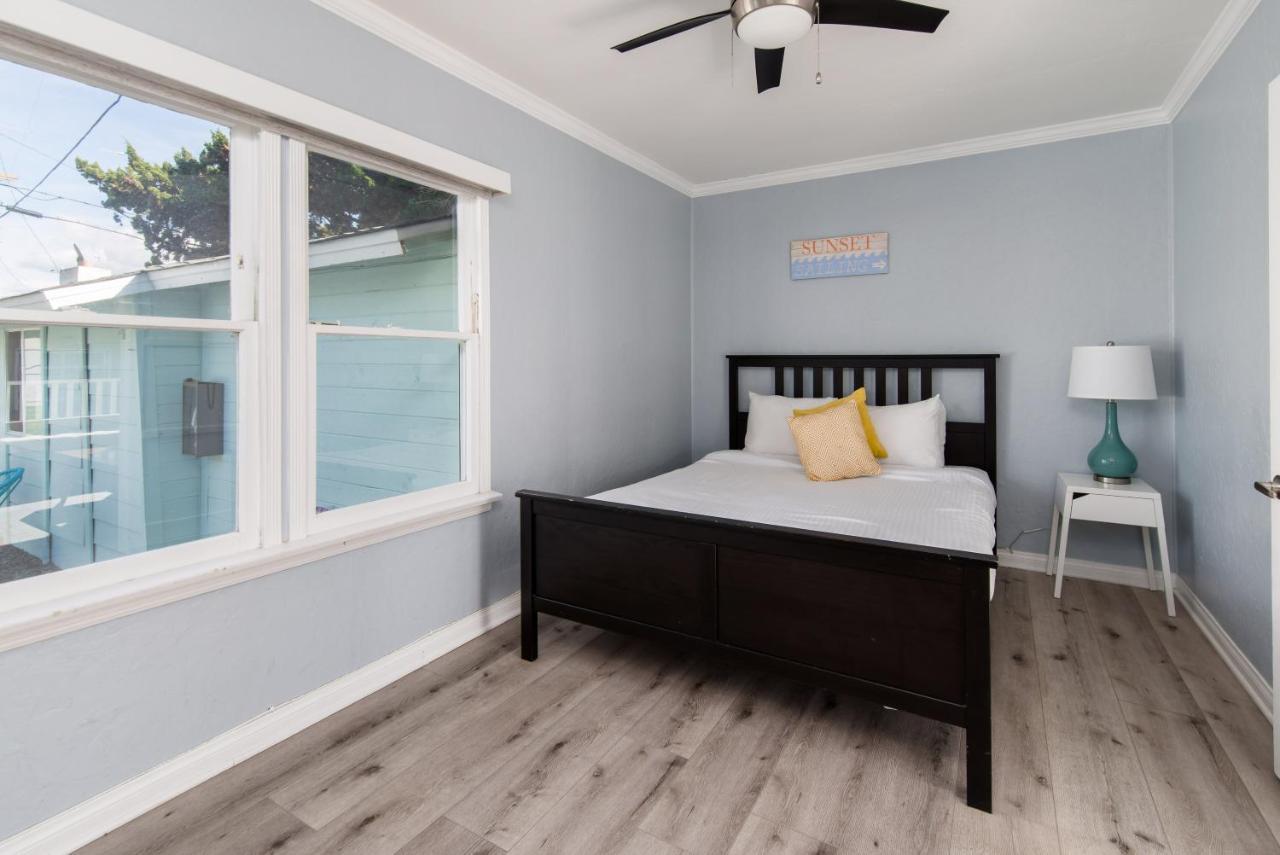 Pacific Bungalow In Oceanside With Backyard & Tiny House المظهر الخارجي الصورة
